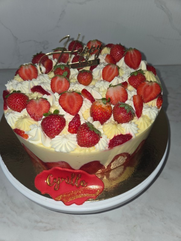 Fraisier Anniversaire Cyrille