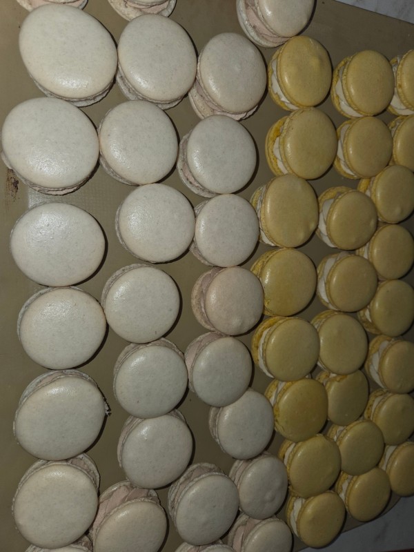 macarons blanc et jaune