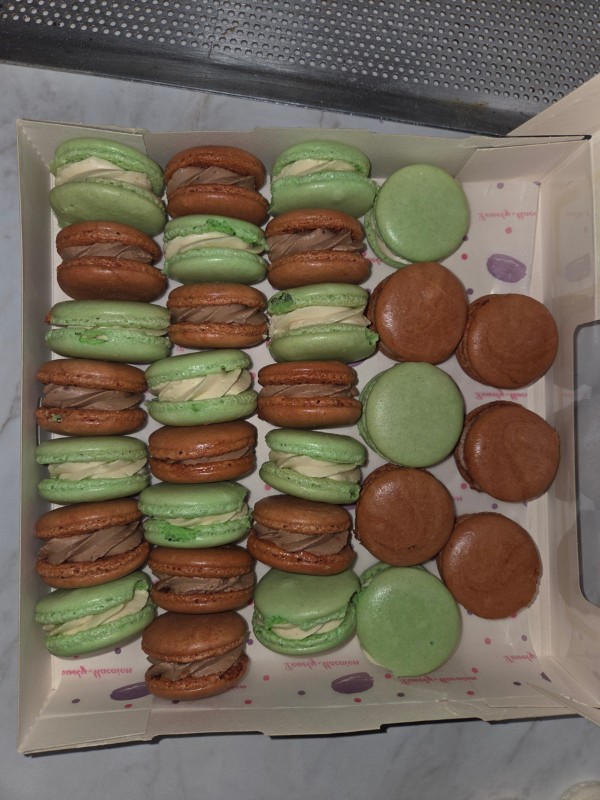 macarons vert et marron